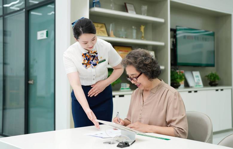 福康医保卡怎么取现银行卡余额，很多人都搞错了